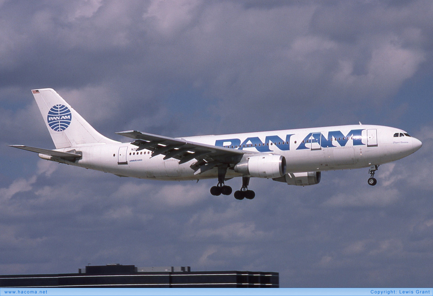 Photo of N207PA - Pan Am Clipper Los Angeles / Panama - Miami International Airport - Nov 22, 1987