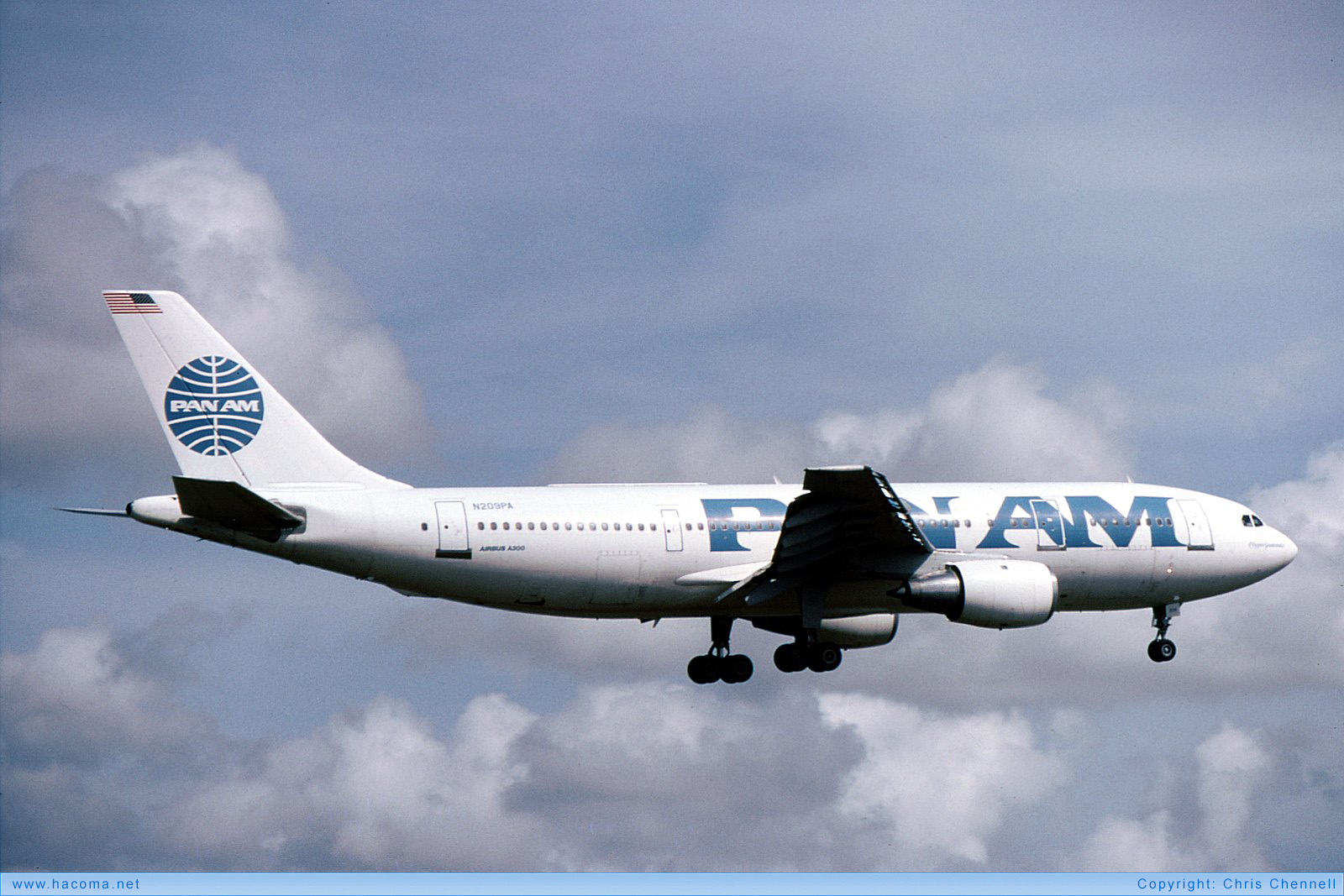 Foto von N209PA - Pan Am Clipper Boston / Guatemala - Miami International Airport - 05.11.1989