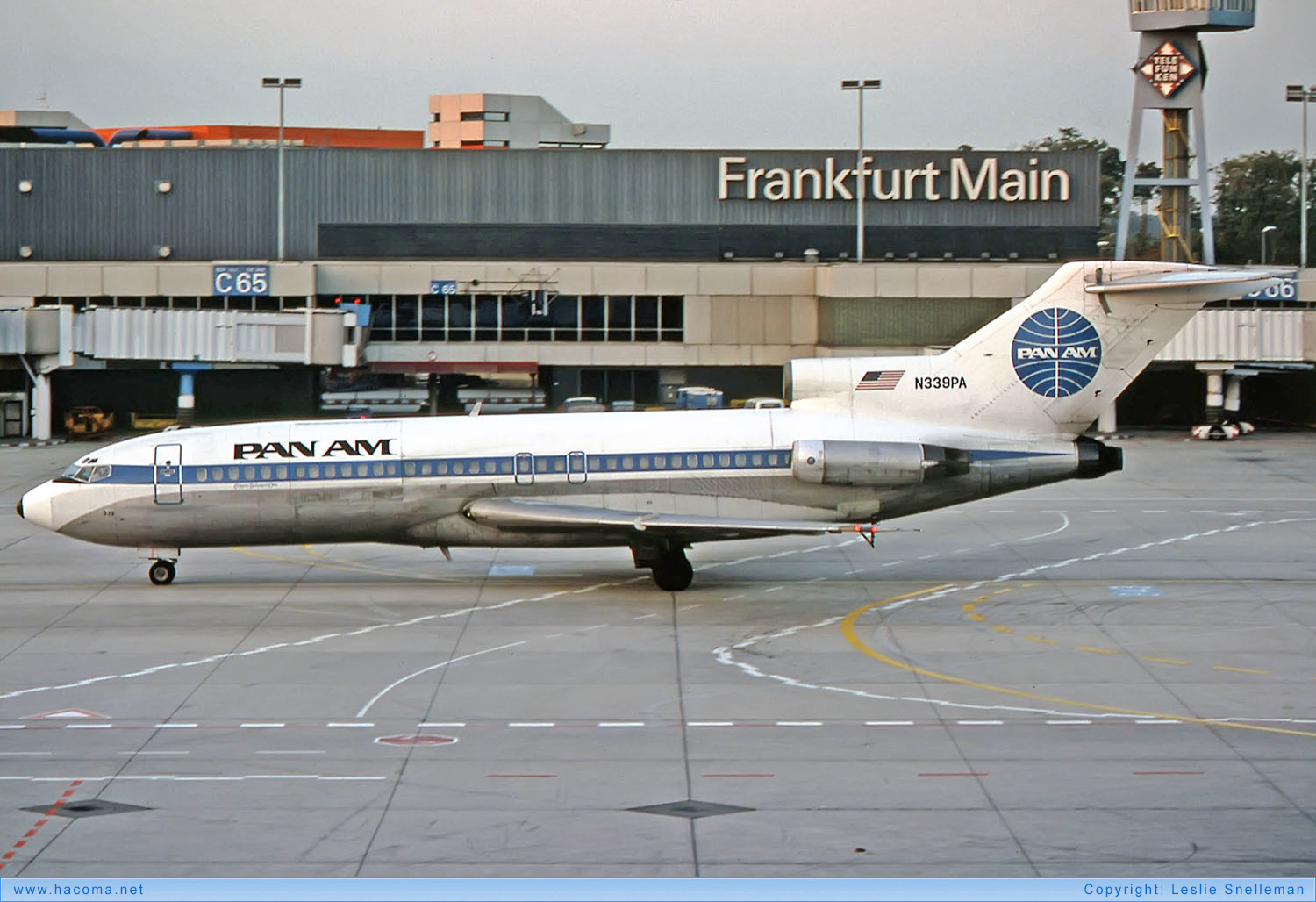 Foto von N339PA - Pan Am Clipper Stuttgart / Talisman / Koeln-Bonn / Golden Age / Dawn / Duesen­droschke / Schraeger Otto - Flughafen Frankfurt am Main - 27.01.1978