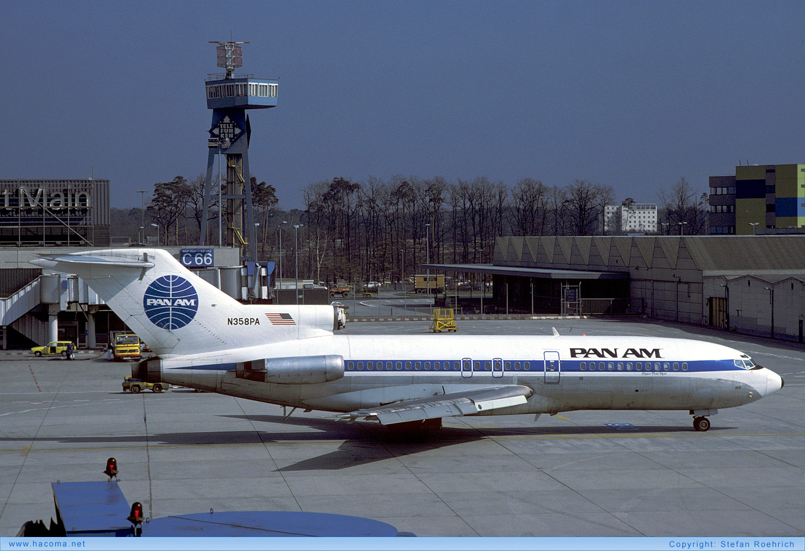 Foto von N358PA - Pan Am Clipper David Crockett / Berlin / Wucht­brumme / Flotte Motte - Flughafen Frankfurt am Main - 09.04.1979