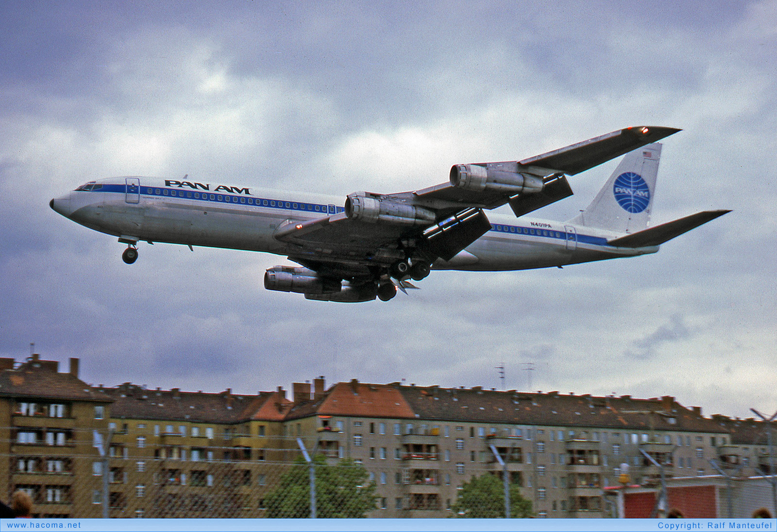 Photo of N401PA - Pan Am Clipper Dauntless / Antilles - Berlin Tempelhof Airport - Jul 1978