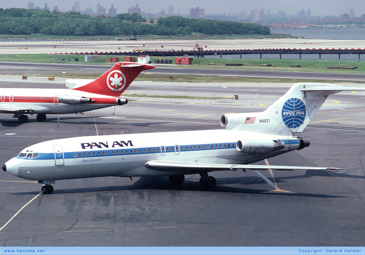 Photo of N4621 - Pan Am Clipper Stowaway - LaGuardia Airport