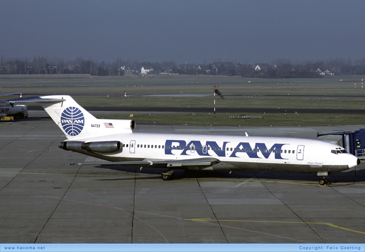 Photo of N4733 - Pan Am Clipper Charger - Dusseldorf Airport - Feb 10, 1989