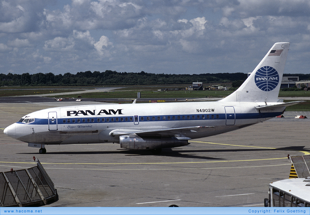 Photo of N4902W - Pan Am Clipper Wilmersdorf - Hamburg Airport - Jul 7, 1985
