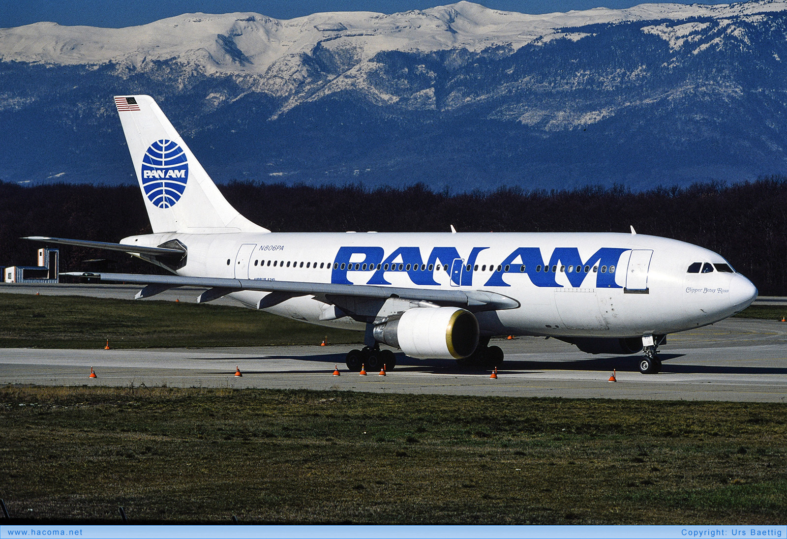 Foto von N806PA - Pan Am Clipper Jesse Owens / Betsy Ross - Flughafen Genf - 1990