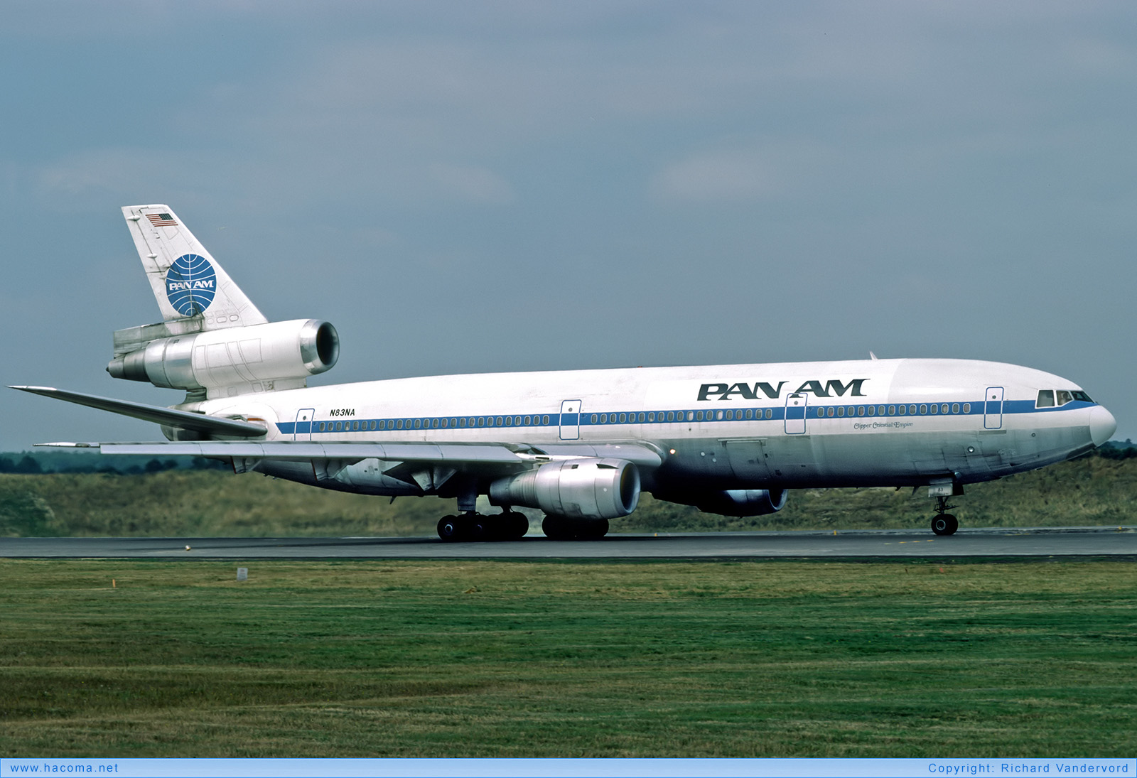 Foto von N83NA - Pan Am Clipper Celestial Empire - Gatwick Airport - 08.1983